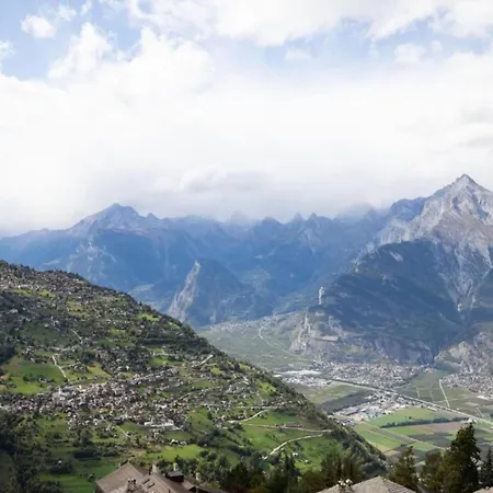 With Balcony Views Of Nendaz Appartement