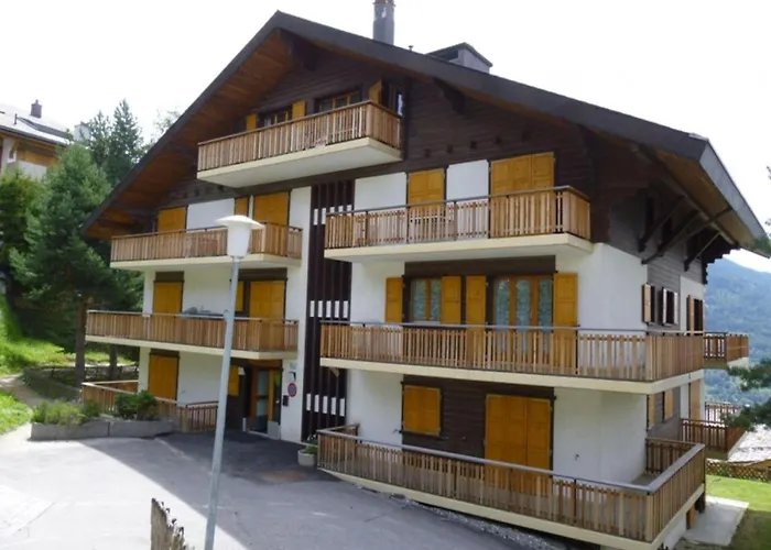 With Balcony Views Of Nendaz アパート