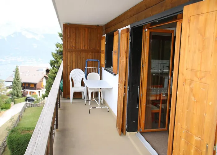 With Balcony Views Of Nendaz ヴェゾナ
