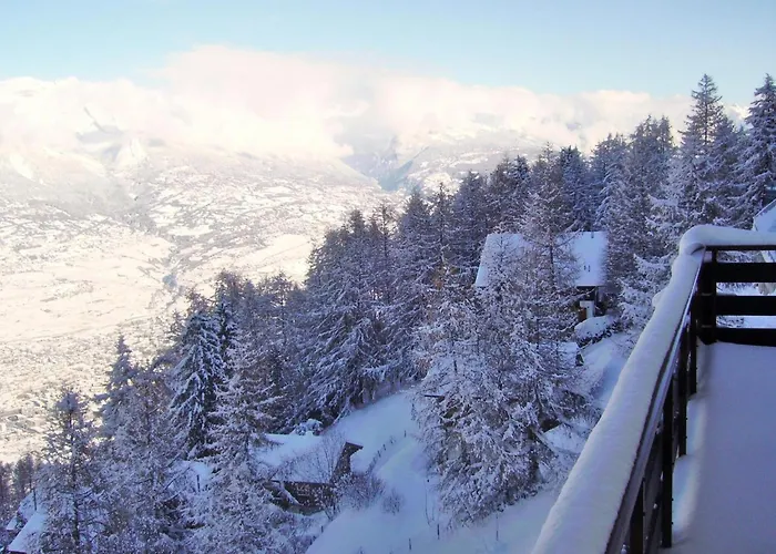 With Balcony Views Of Nendaz アパート