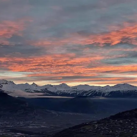 With Balcony Views Of Nendaz Apartamento Veysonnaz